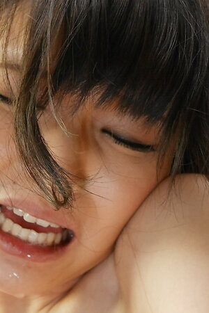 Shino Aoi sucks a stranger in a sauna