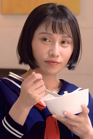 Xu Xiaoxin seduces and fucks her older sister's boyfriend