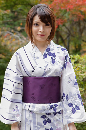 Welcome to Hikaru Kirishima wearing a kimono!